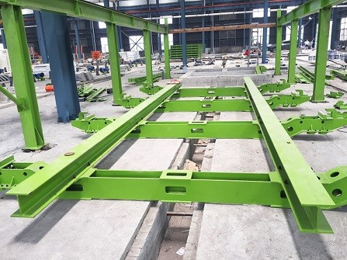 Vibrating platform for precast concrete - Image 1